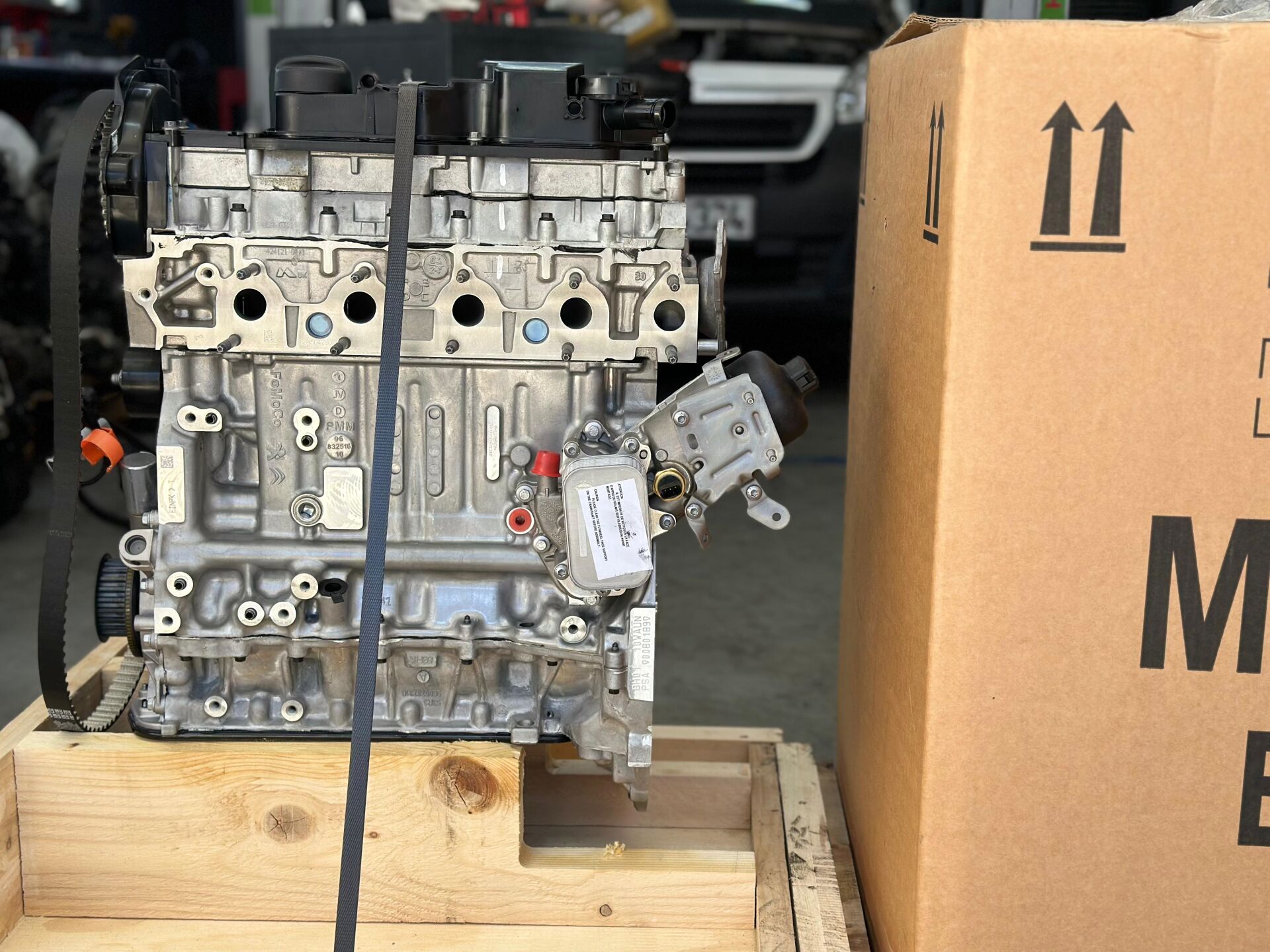 Peugeot 208 1.6 BlueHDİ Sıfır Sandık Motor Komple Sıfır